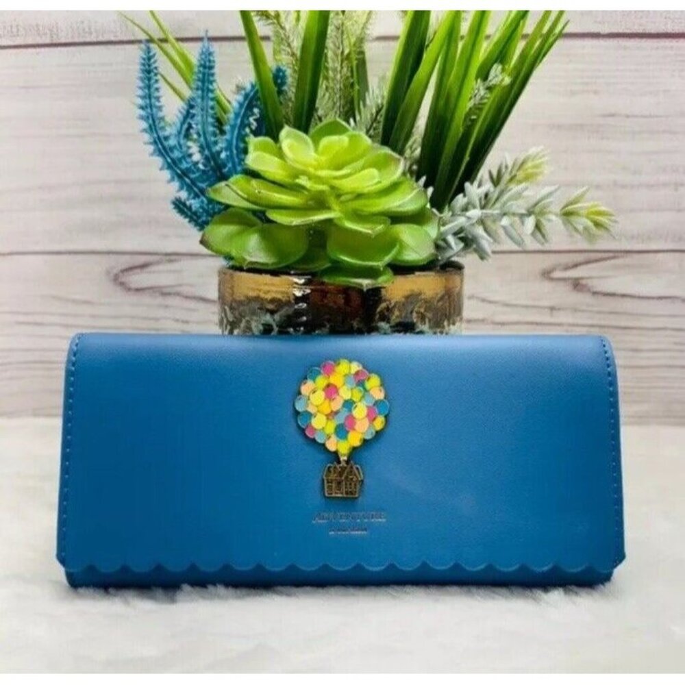 Loungefly Disney Pixar Up House Scalloped Wallet BoxLunch Exclusive NWT